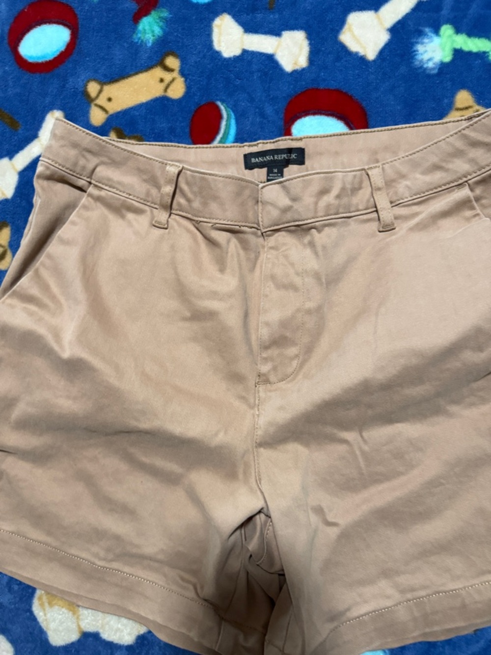 Banana Republic Tan Chino shorts size 14/ 4.00 inches